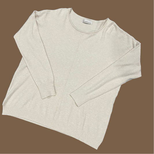 Front seam round neck sweater