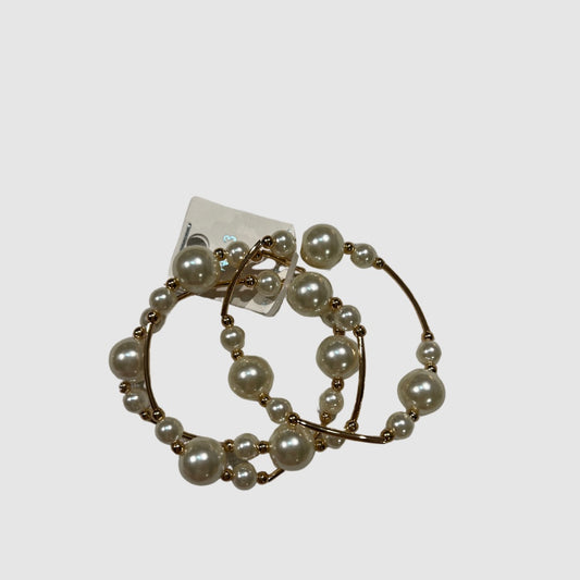 Triple Pearl wired bracelet